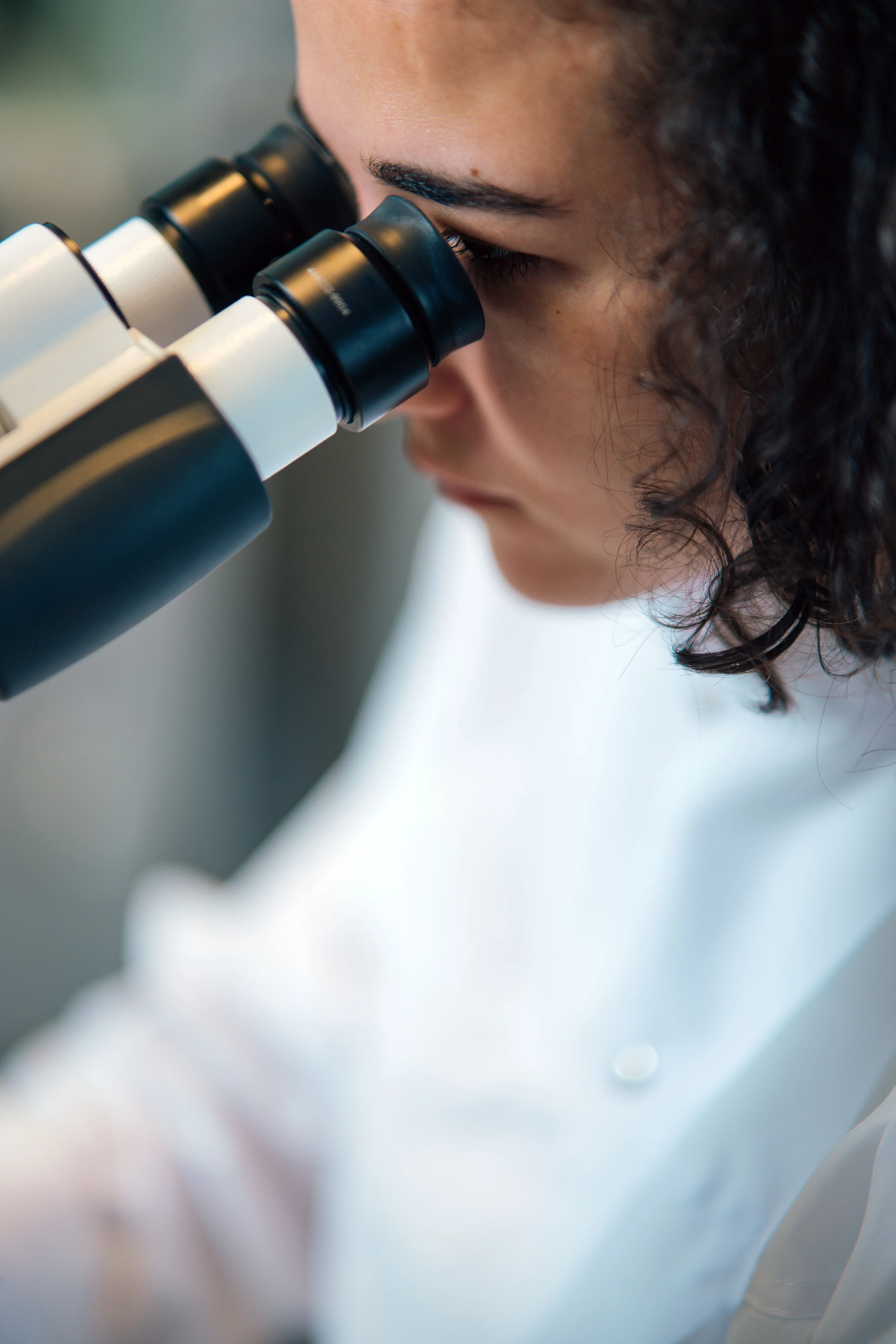 Scientist at work in the E-BIOM laboratory